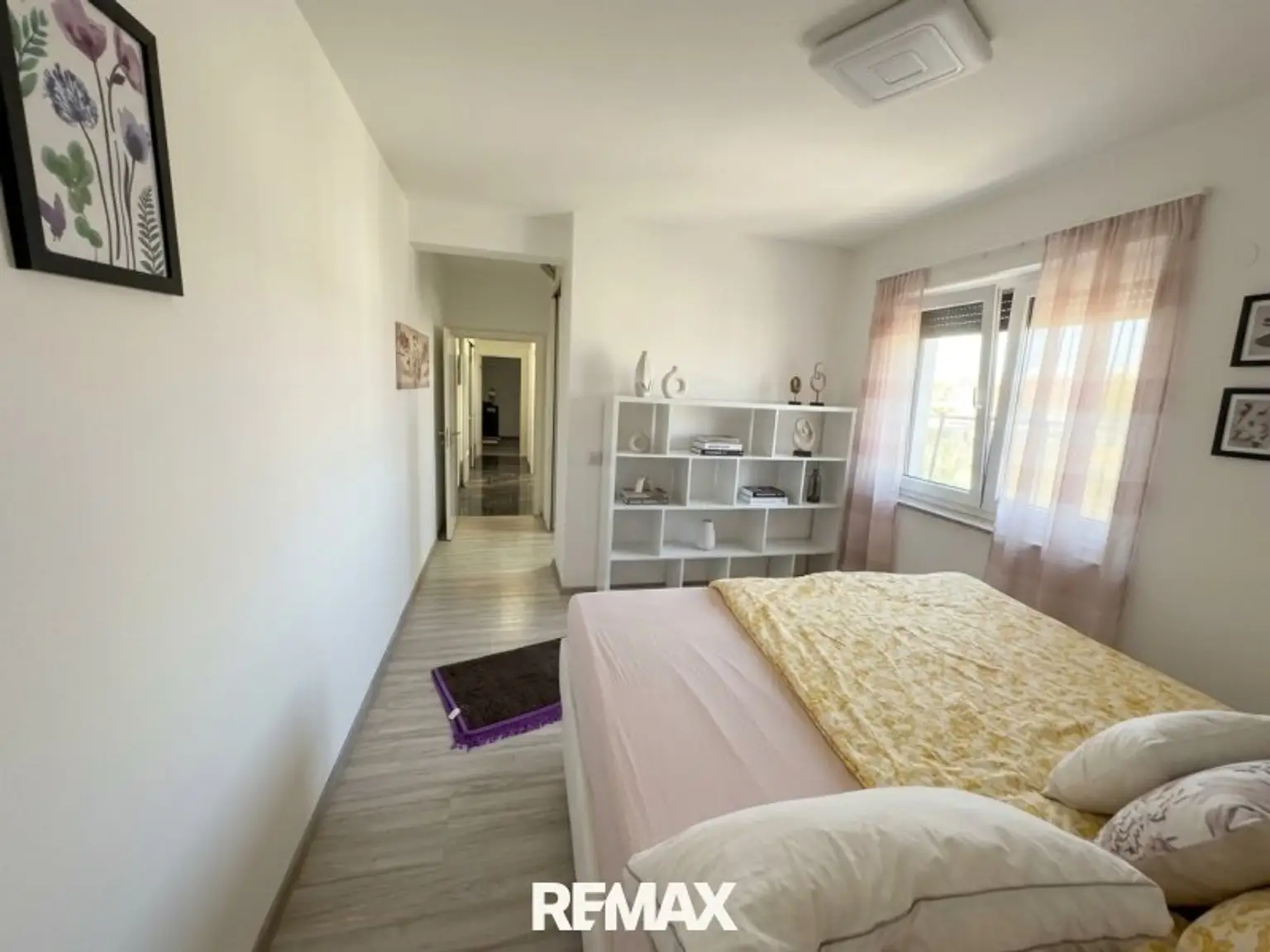 Schlafzimmer Eltern