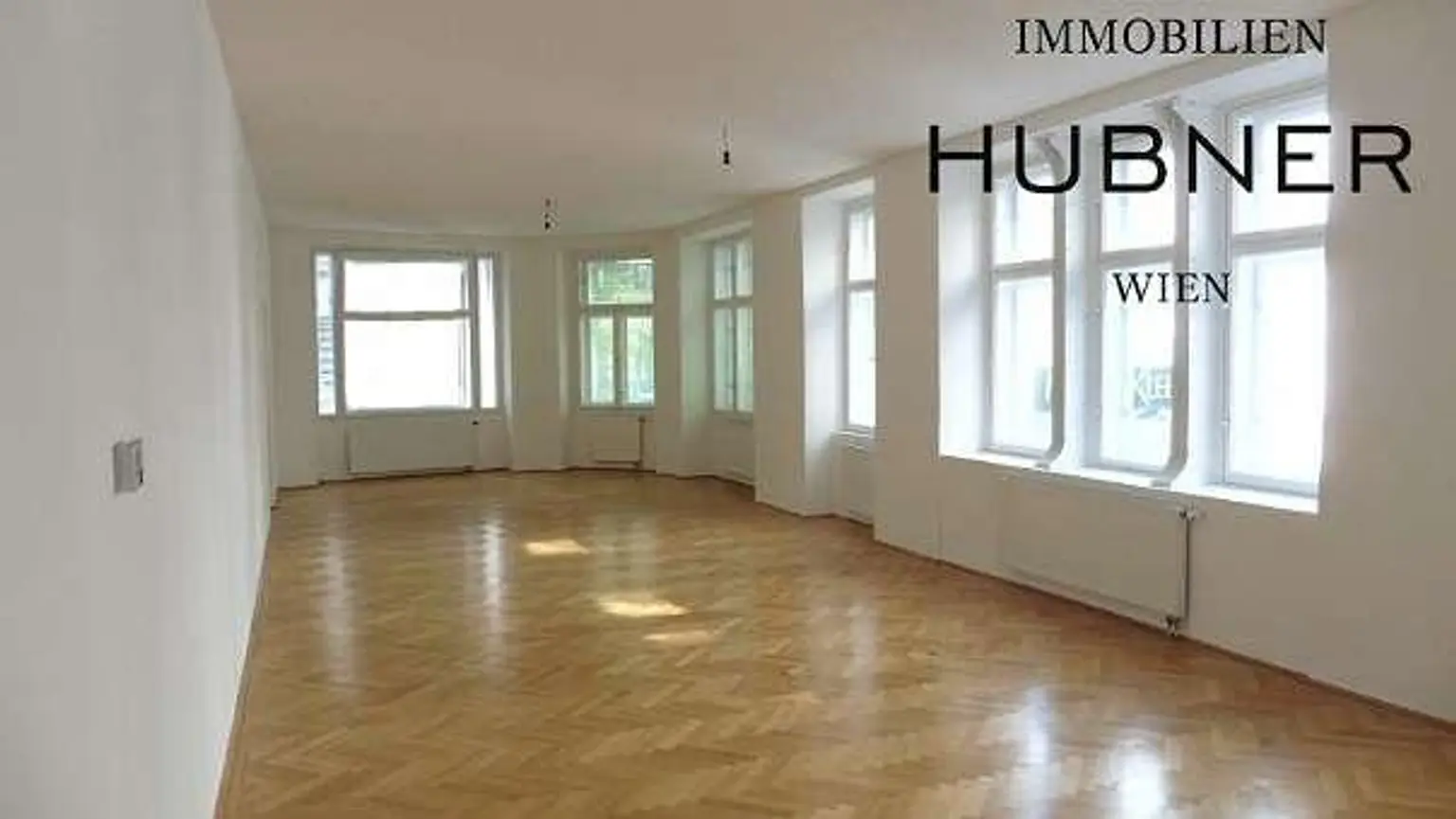 TUCHLAUBEN: Repräsentatives Altbaubüro in Top-Lage