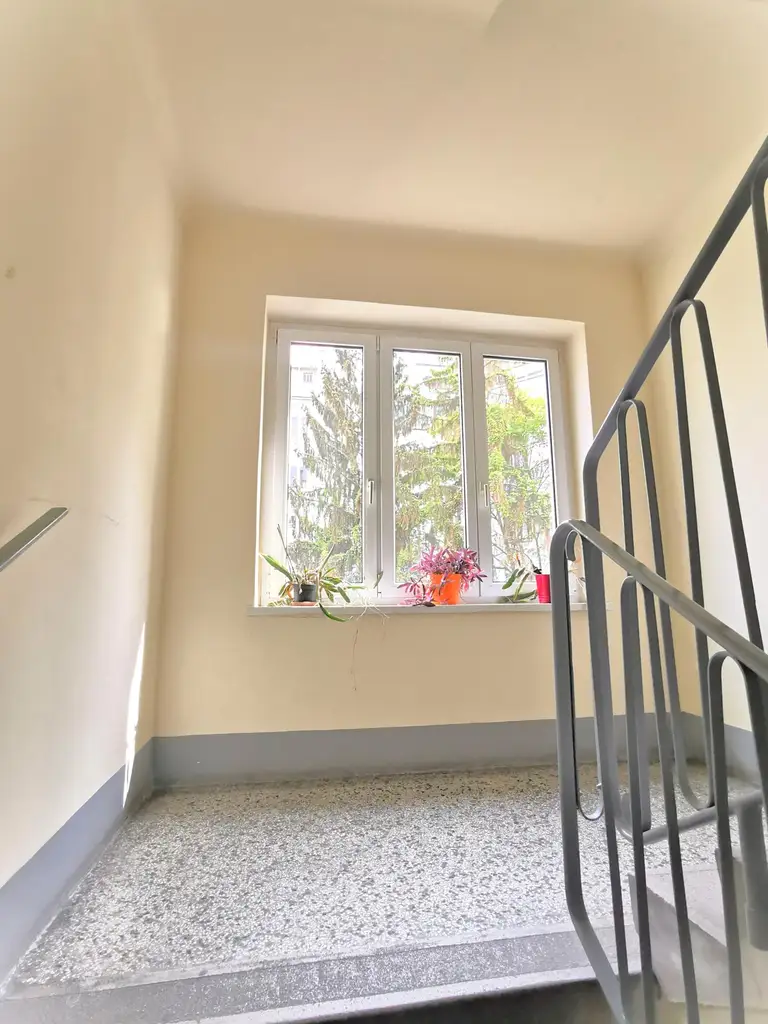 Sanierte 2-Zimmer Eigentumswohnung nahe Schweizergarten