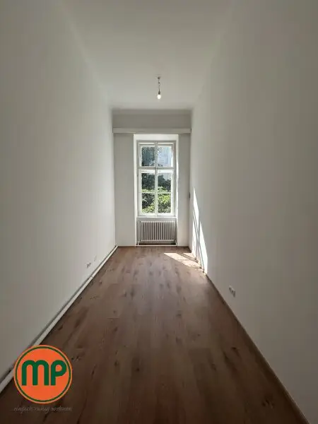 Charmante Altbauwohnung im Herzen der Stadt – frisch saniertes Bad & WC