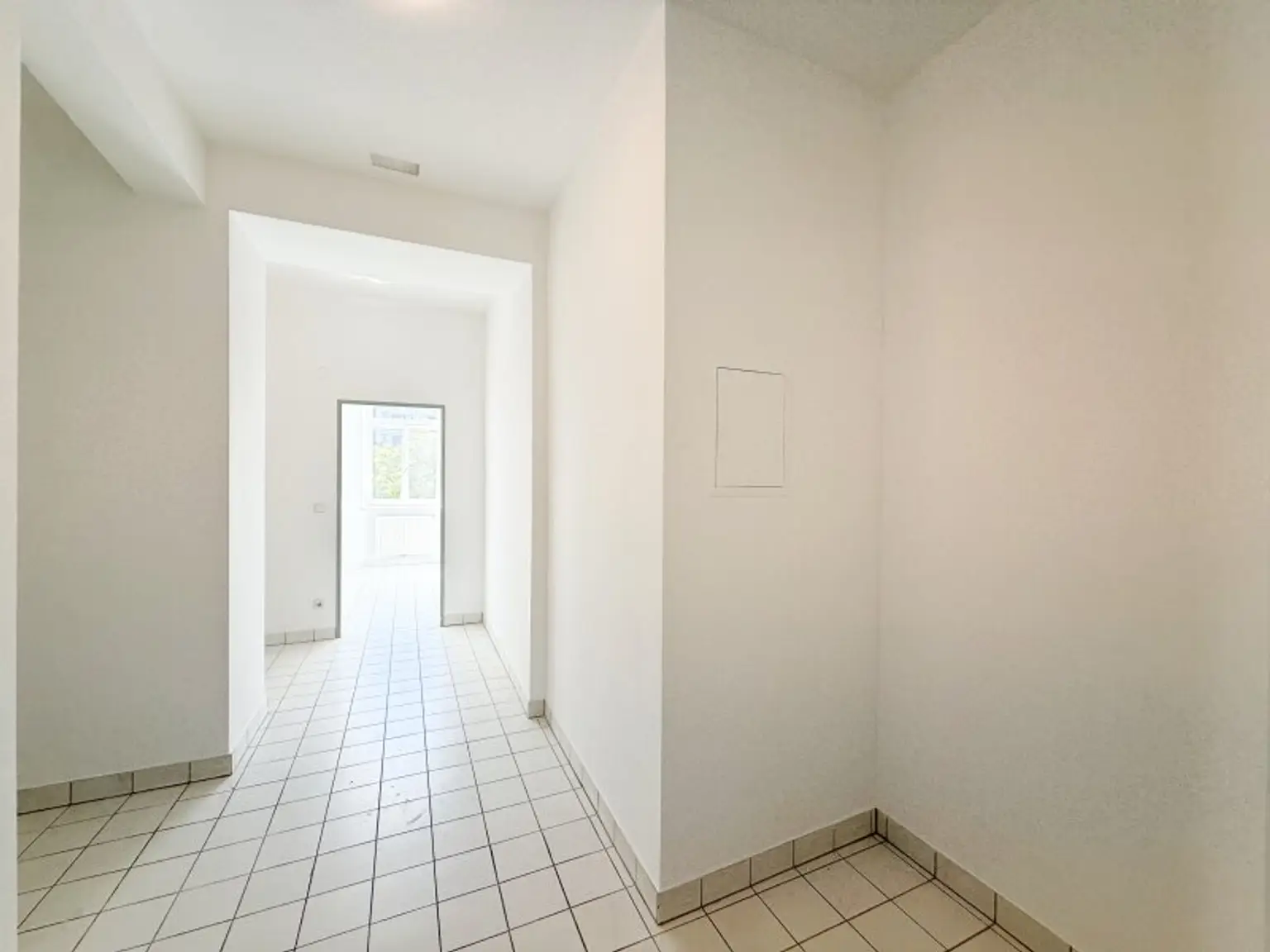 3-Zimmerwohnung mit NEUER EINBAUKÜCHE in 1120 Wien mit Lift zu vermieten - NEUE Wohnküche