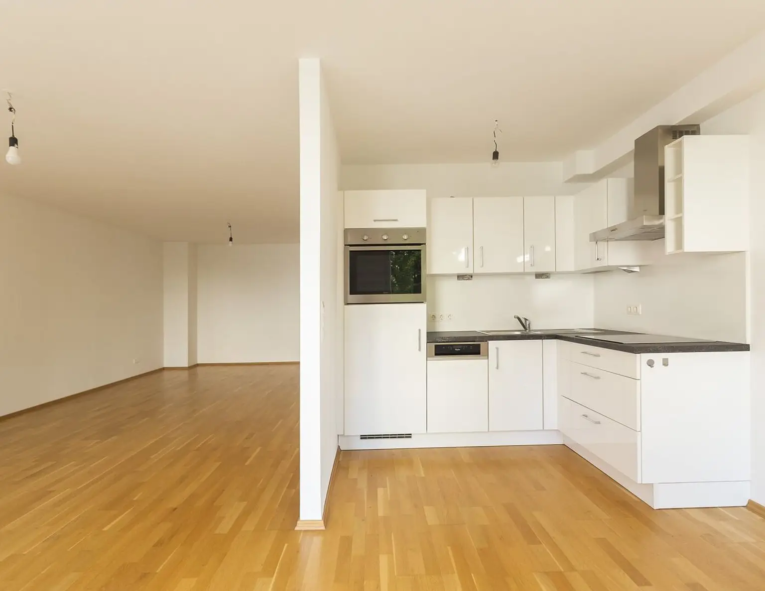Gepflegte 1,5-Zimmer-Wohnung mit Loggia im 3. Liftstock zu verkaufen!