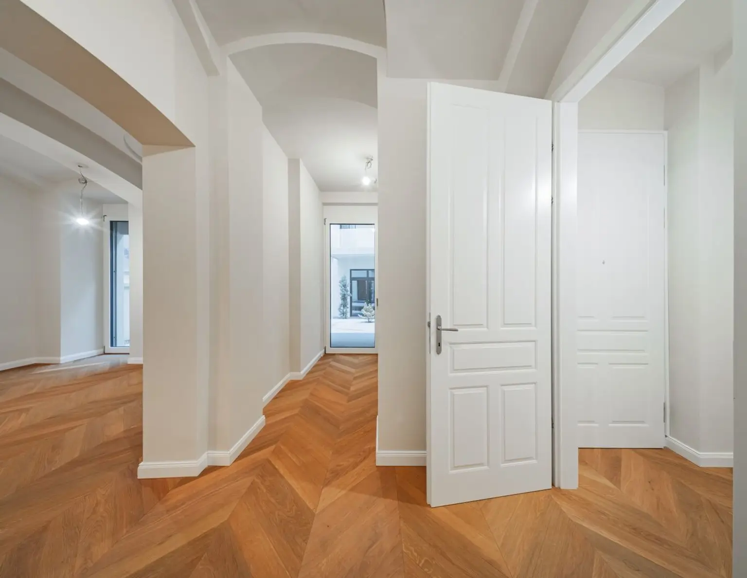 Apartment für Kurzzeitvermietung in revitalisiertem Altbau | ESSENZ NO. 1 - Die neue Avantgarde des Wohnens