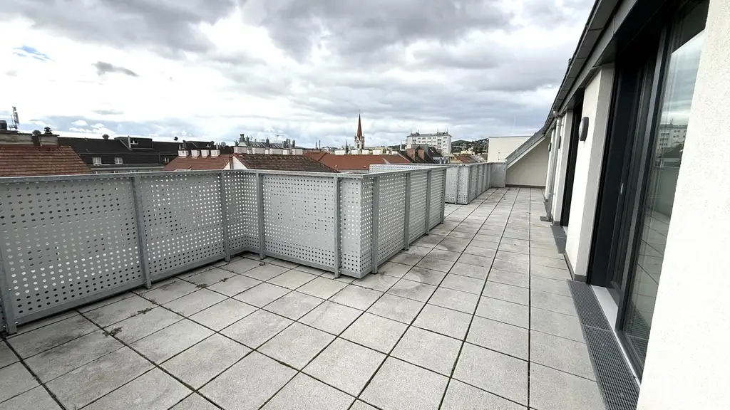 HIGH-LEVEL-PENTHOUSE mit POOL am Dach und DIREKTLIFT!!! 140m² TERRASSENFLÄCHE!!!