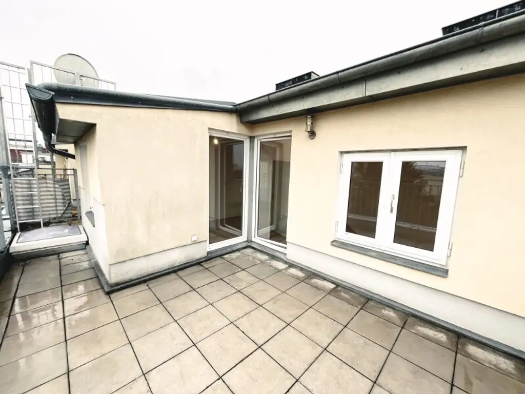 Helle 4-Zimmer-Maisonettewohnung mit großzügiger Terrasse