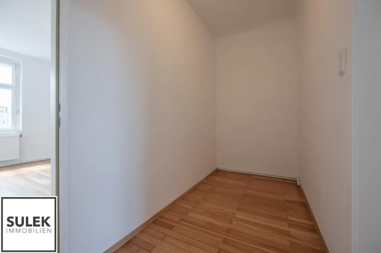 Großzügige 4-Zimmer-Wohnung am Brahmsplatz – Top-Lage im 4. Bezirk