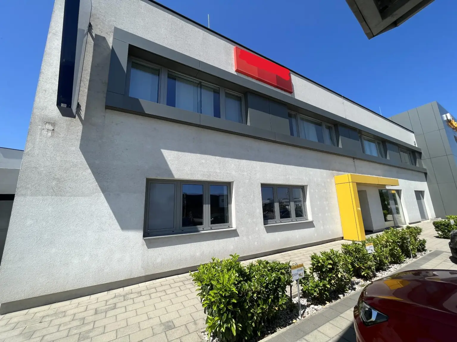 Perfekte Sichtbarkeit - vielseitig nutzbares Geschäftslokal - erweiterbar!