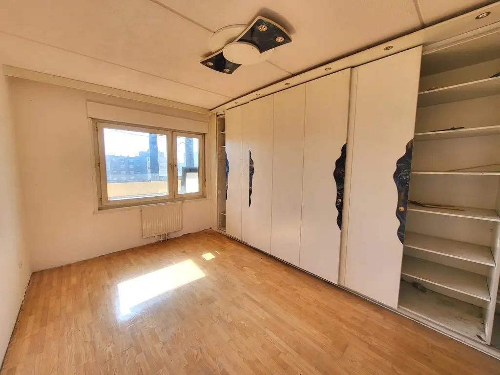 HELLE 2-ZIMMERWOHNUNG MIT GROSSER LOGGIA