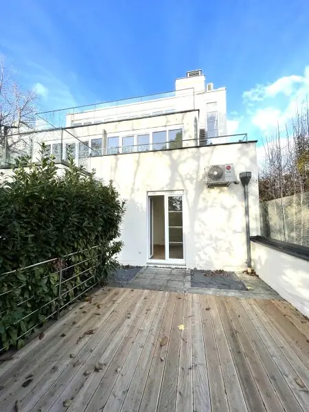 Prestige Living in Sievering: Großzügige Gartenwohnung mit Stil