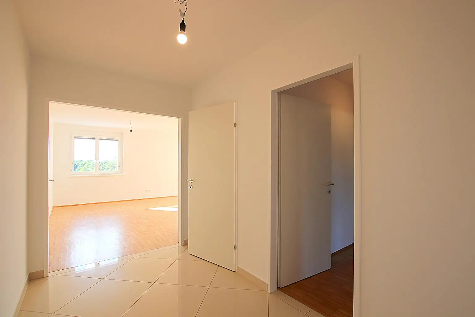 Panoramablick beim Park - großzügige 3-Zimmer Wohnung in Bestlage:  grün, ruhig, hell!