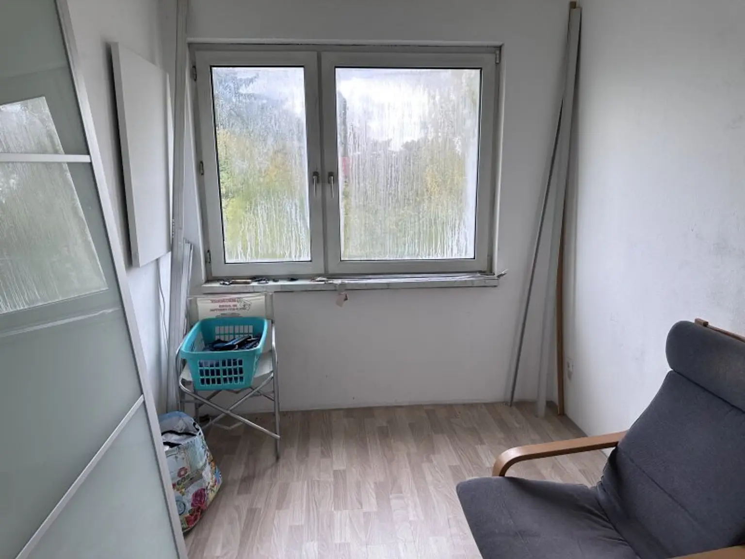 Grundstück mit Zweifamilienhaus in Ruhelage - Variable Gestaltungsmöglichkeiten vorhanden