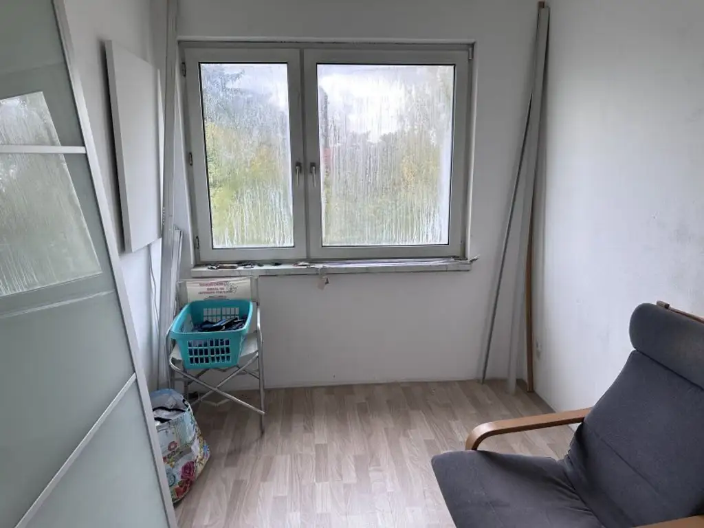 Grundstück mit Zweifamilienhaus in Ruhelage - Variable Gestaltungsmöglichkeiten vorhanden