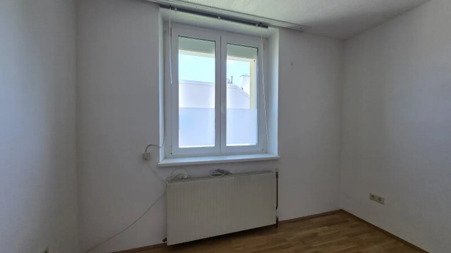 Wohnen im grünen Hietzing: Charmante 2-Zimmer-Wohnung - 2.Stock OHNE Lift