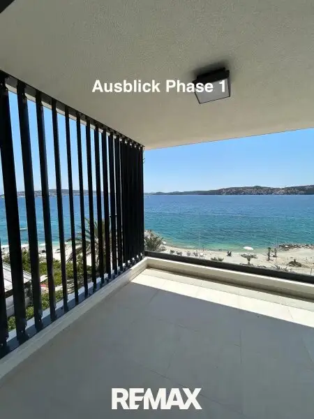 Traumhafte Ferienwohnung direkt am Meer bei Trogir / Kroatien: Erstbezug mit Pool und 75 m² Terrasse!