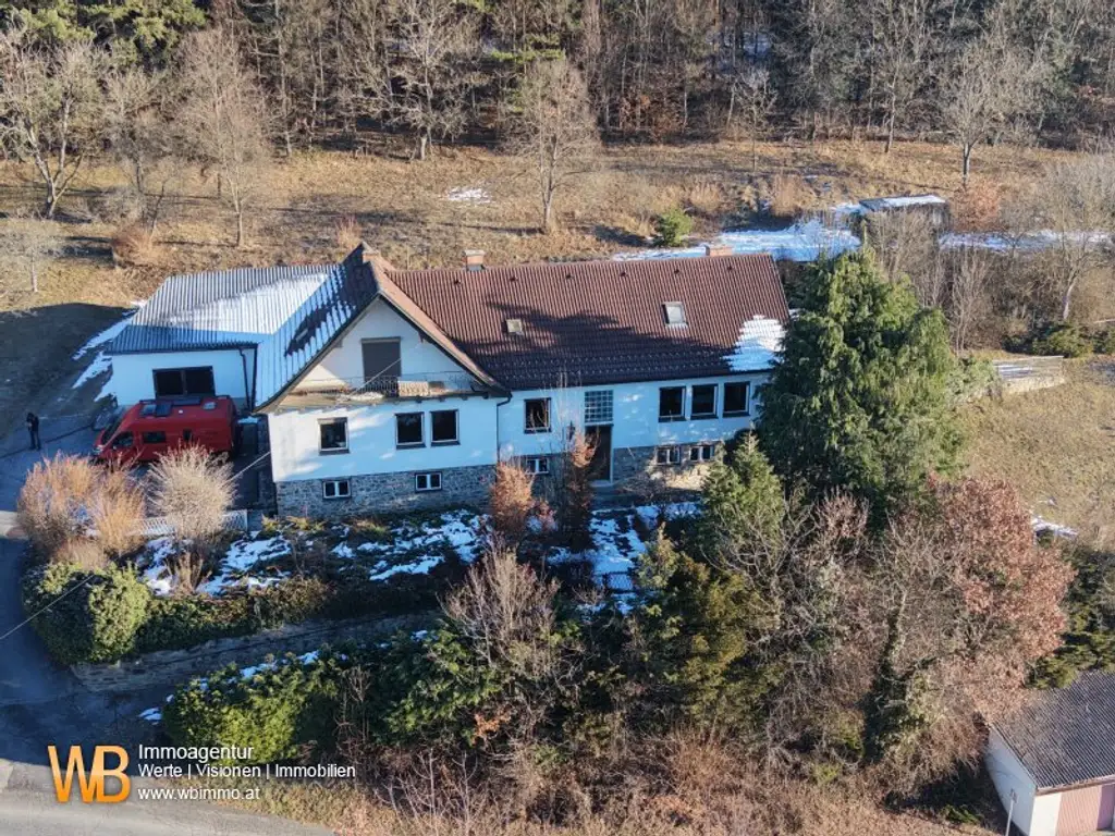 Fernblick 3 Geschoße, über 200m² WNFL + 100m² Lager + 4300m² Eigengrund