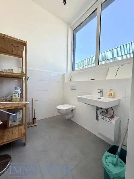 891 m² Lagerhalle in 1230 Wien (Talpagasse) zu mieten! – 2 Sektionaltore, U6 & Autobahn-Nähe, videoüberwacht