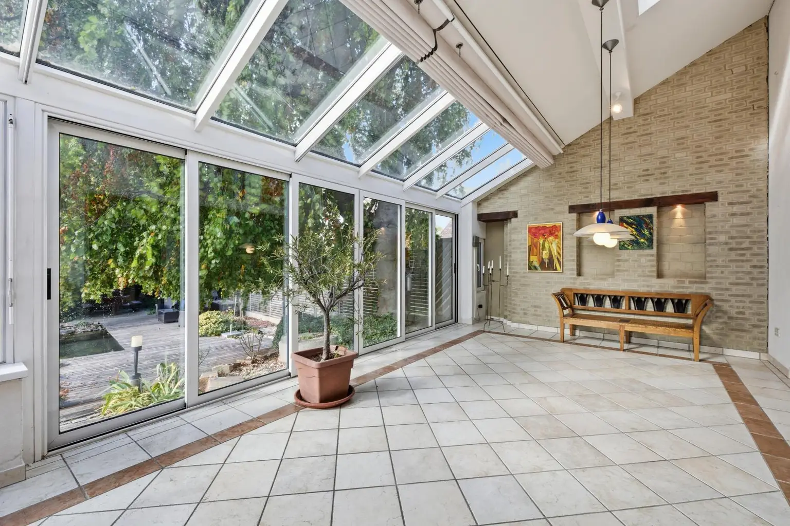 Ihr persönliches Wohnparadies: Ein Refugium für Naturliebhaber – Wohnen am eigenen Schwimmteich!