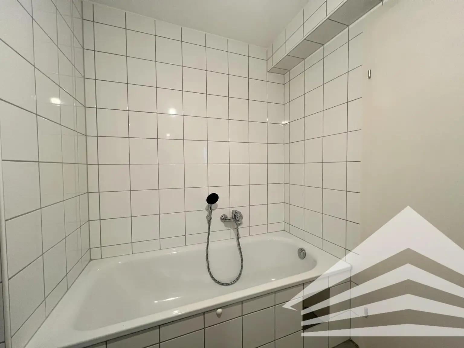 Badezimmer inkl. Dusche und Wanne