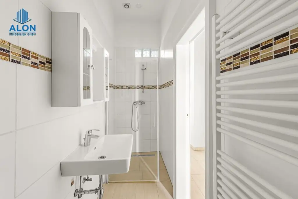 Exklusive 3-Zimmer-Wohnung – Erstbezug mit moderner Küche am Rennweg!