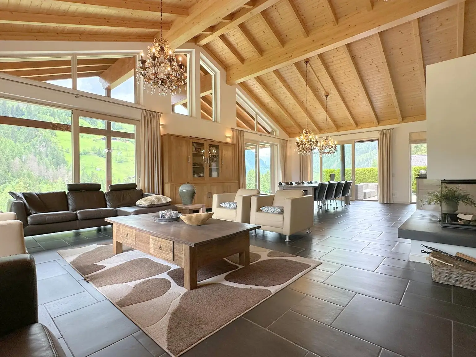 Exklusives Luxus-Anwesen im Landhausstil