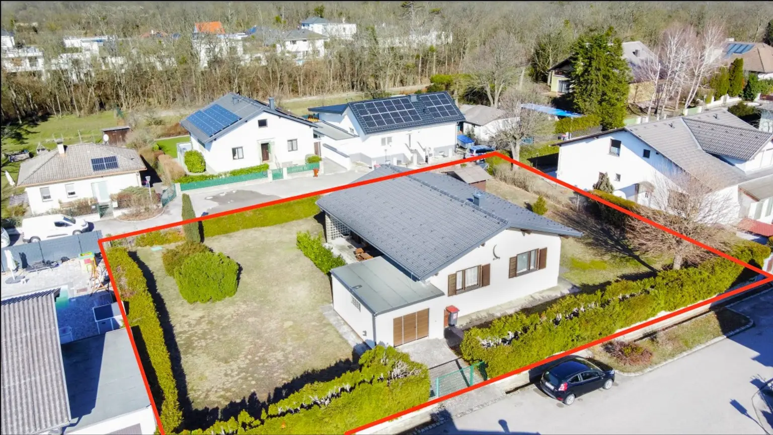 [06735] Bungalow auf ruhigem, großem Grund