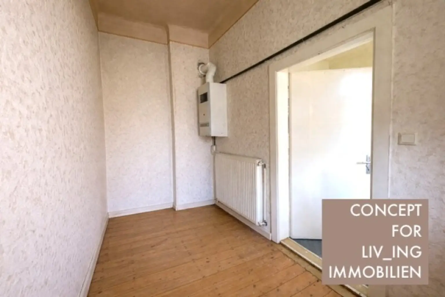 4 Zimmer Altbauflair in Altwiener Fuhrwerkerhaus. 88m2. Idyllischer Allgemeingarten. Sanierungsbedarf. Nahe Schloss Schönbrunn &Hietzing.