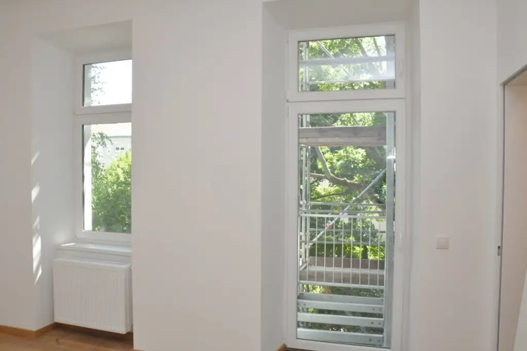 Erstbezug | Top sanierte 2-Zimmer Maisonette | 2 Balkone | unbefristet
