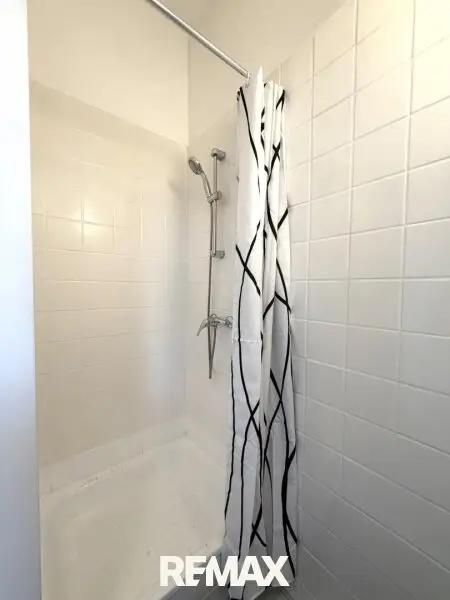 4 DUSCHE
