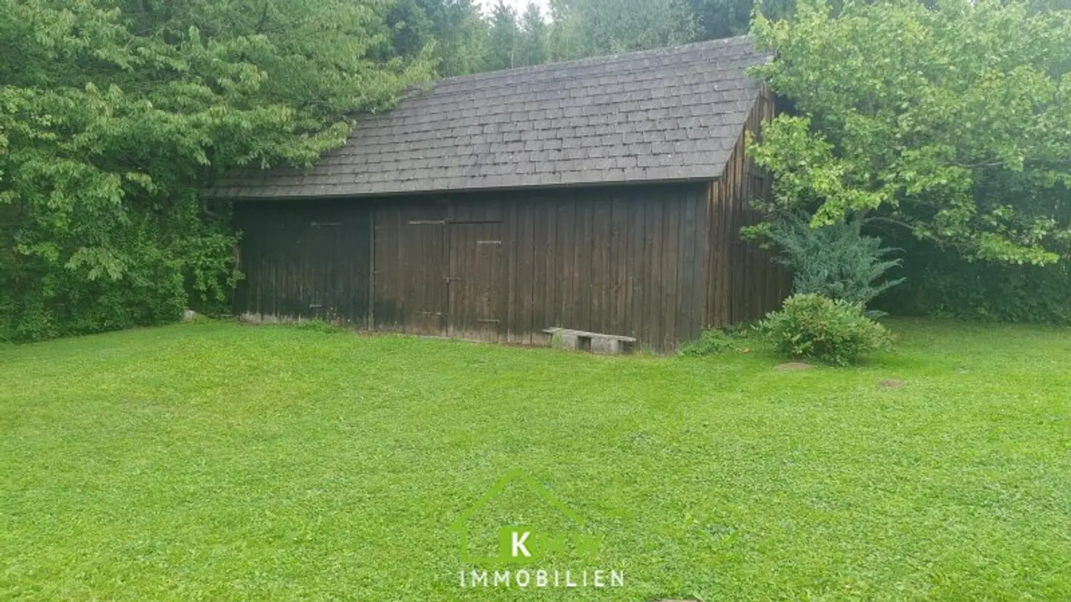 E I N Z E L L A G E !!! Wohnhaus mit traumhaften Garten