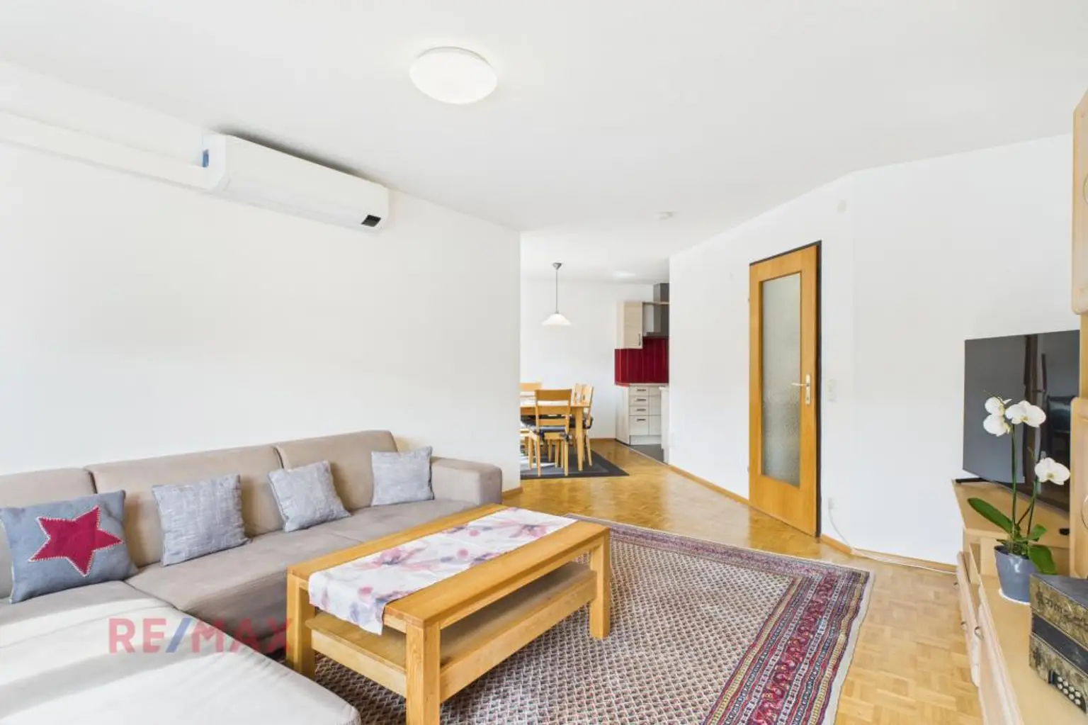 Wohnen mit Weitsicht: Charmante 4-Zimmer-Wohnung mit Balkon