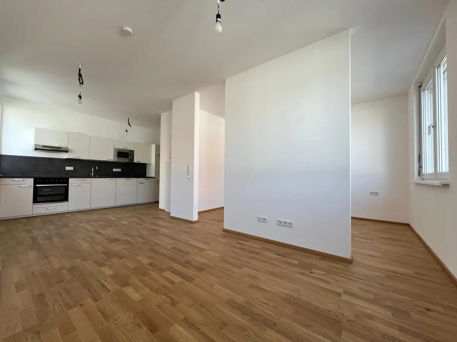 Koch-/Wohn-/Ess-/Schlafbereich