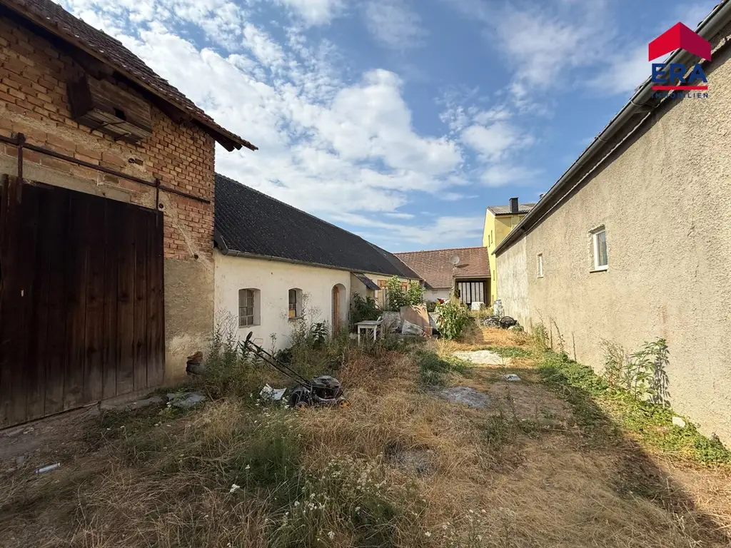 NEU: Einfamilienhaus mit 909 m² Grundstück – ideal für Handwerker und Selbermacher