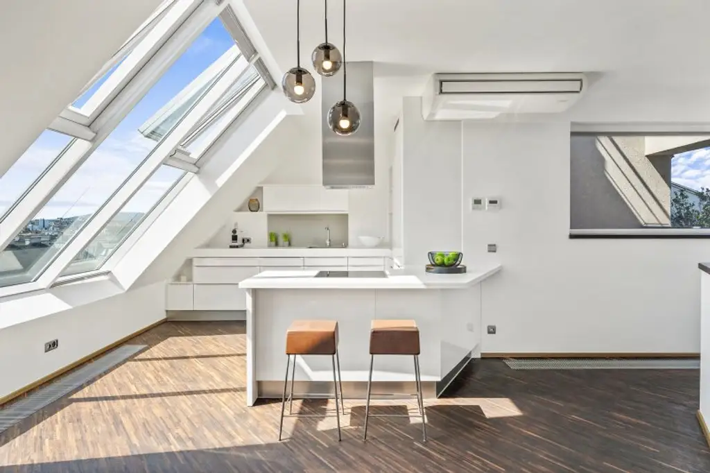 Licht Luft Luxus - Exklusive Dachgeschoss-Maisonette mit Terrassen & 360° Panoramablick