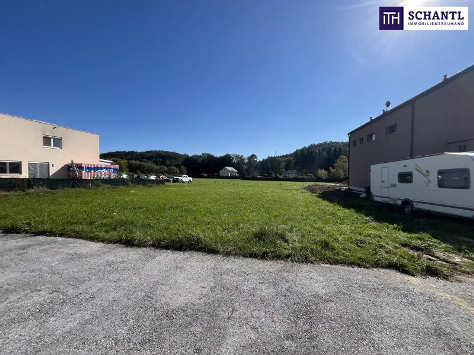 EINMALIGES Baugrundstück in BEGEHRTER LAGE mit TOP ANBINDUNG!