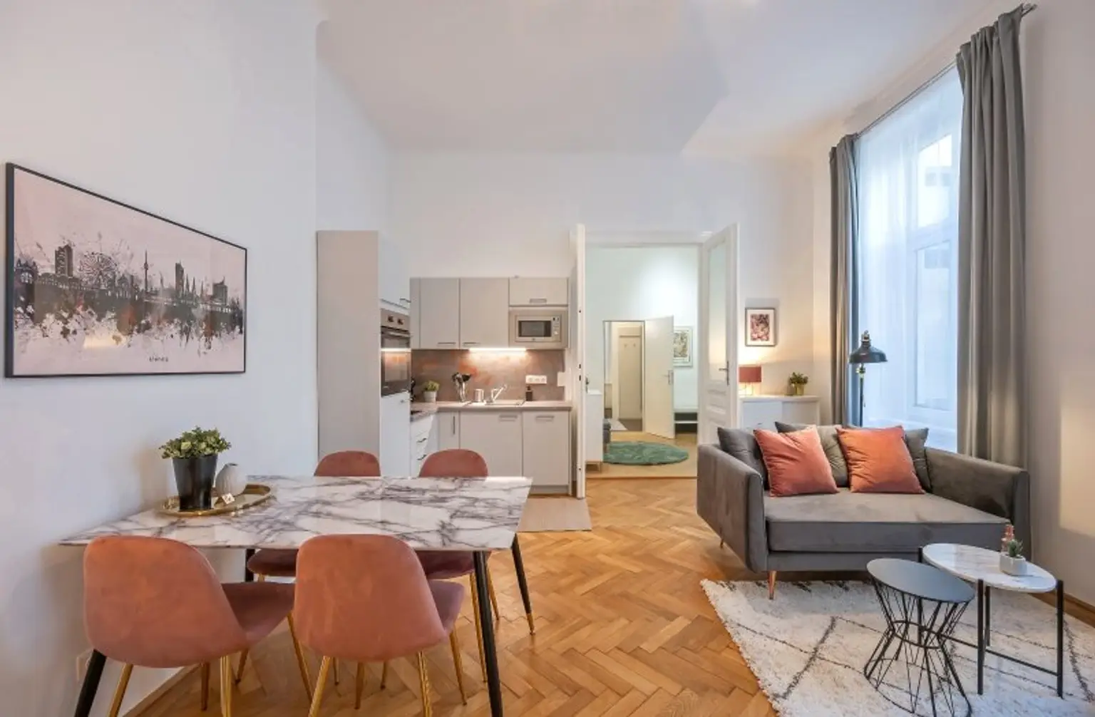 Altbau-Cityapartment komplett hofseitig & ruhig – sofort bezugsfertig | 3 Zimmer