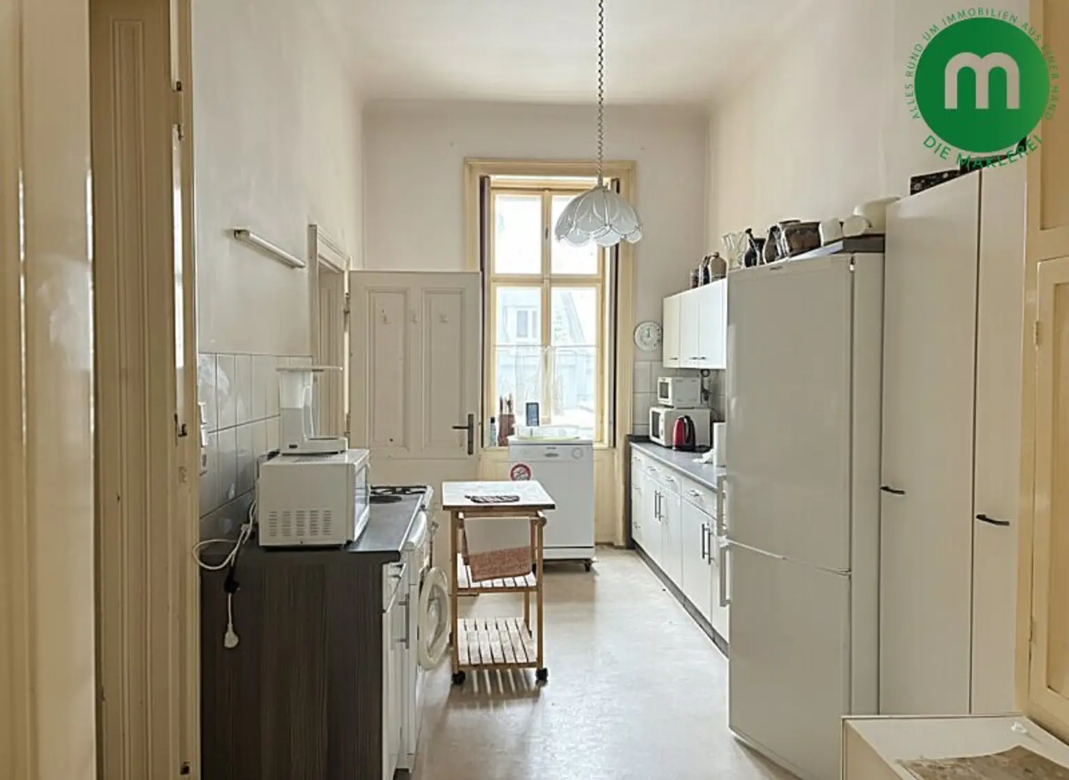 Altbauvilla aus der Jahrhundertwende mit großzügiger Liegenschaft