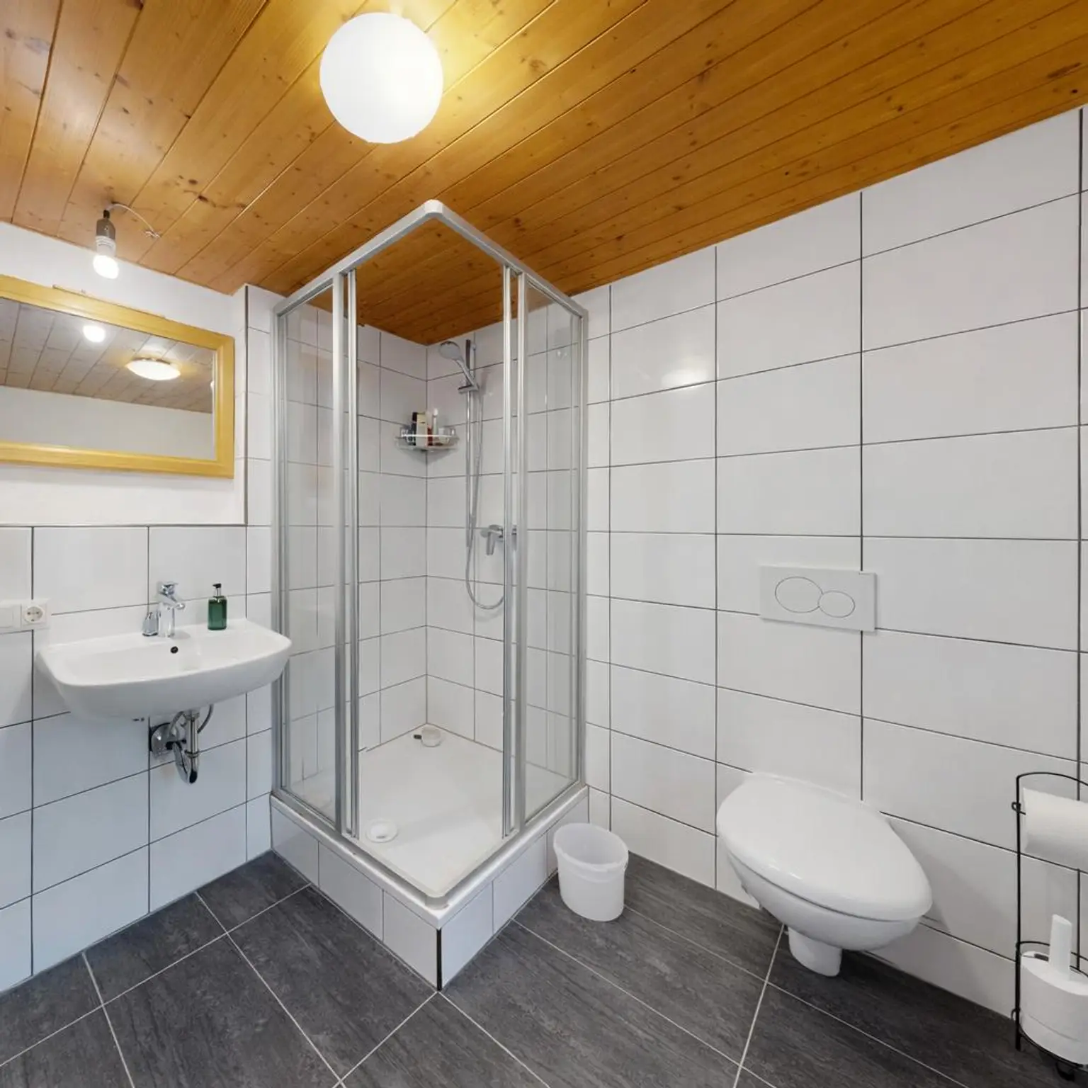 Wenns - Wohnung - Badezimmer