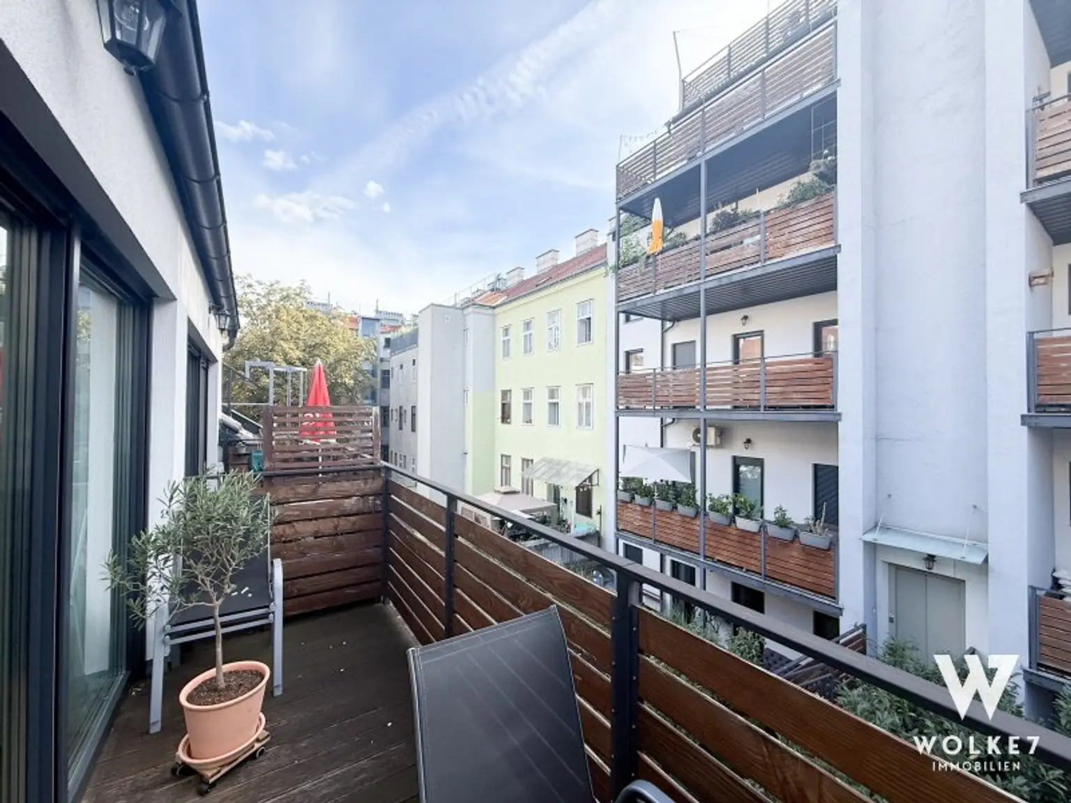 Charmante Maisonette-Wohnung mit Terrasse und Balkon in ruhiger Innenhoflage