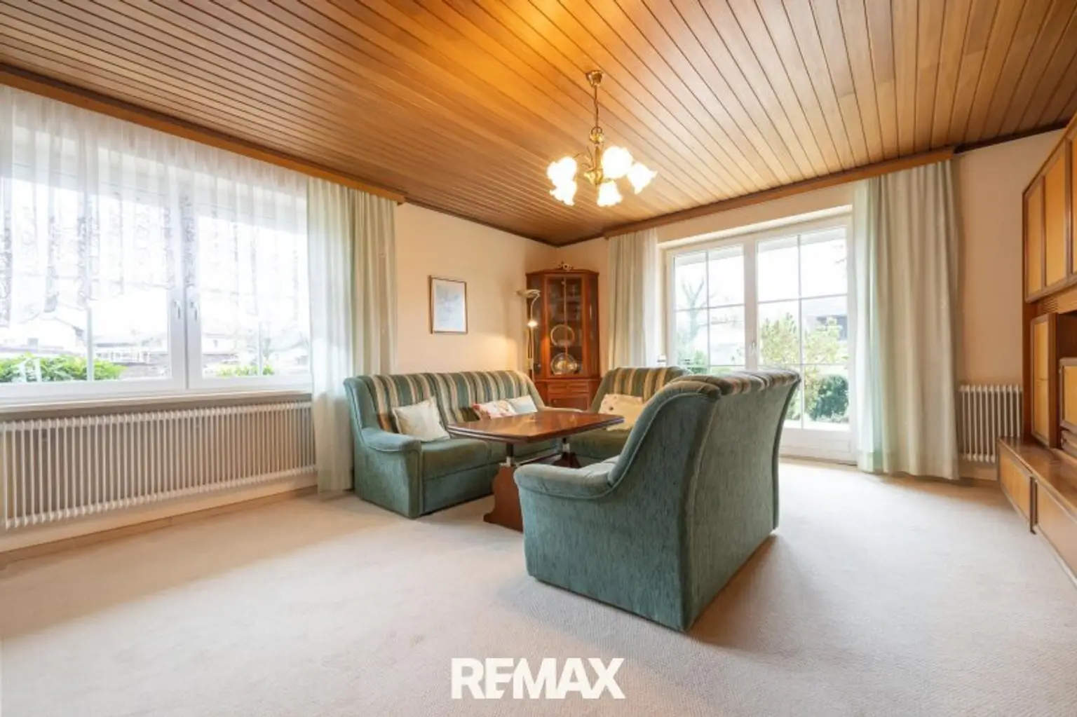 Wohnzimmer mit Terrassenzugang_EG