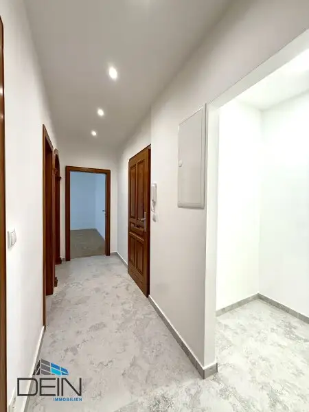 NEU! TRAUMHAFTE 2 ZIMMER WOHNUNG MIT EINEM BALKON IN HOFRUHELAGE!