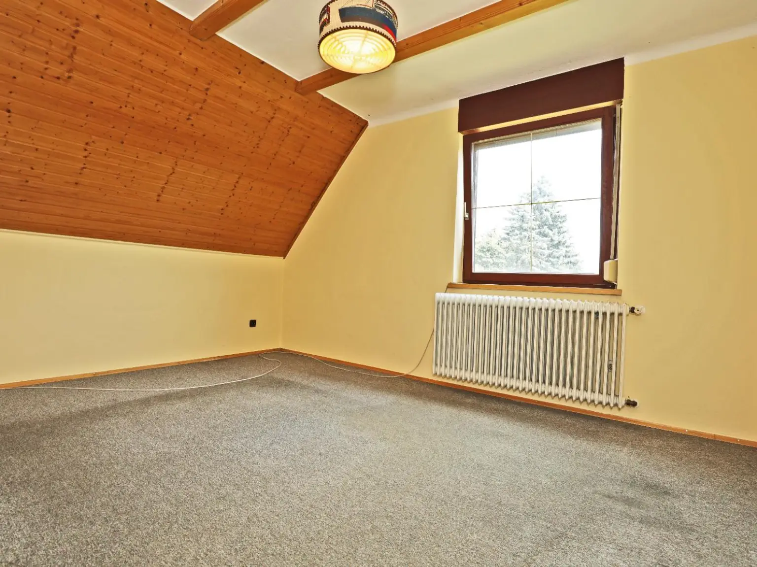 Haus auf Mietkaufvariante - Schönes ebenes Grundstück - 135m2 Wfl. - Vollkeller mit Garage - große Terrasse