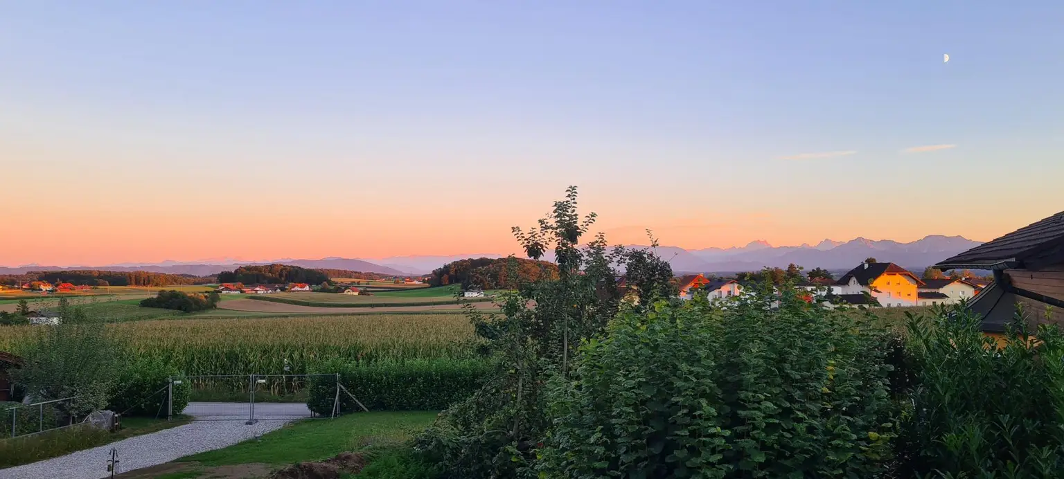 Großzügiges Landhaus mit schönem Garten