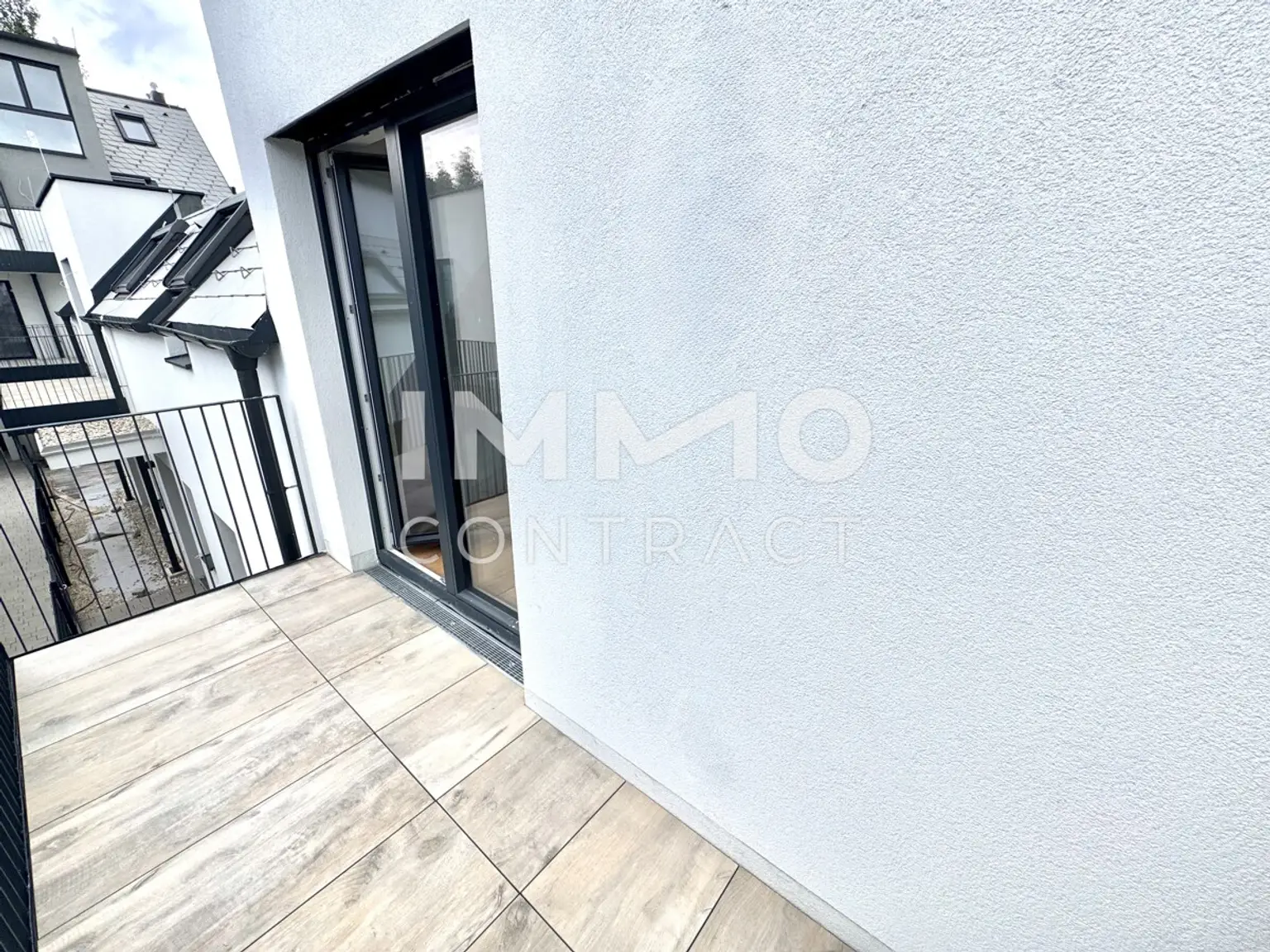 3% Abzug: lichtdurchflutetes & geräumiges 4-Zimmer-Townhouse mit Dachterrasse in Grünlage