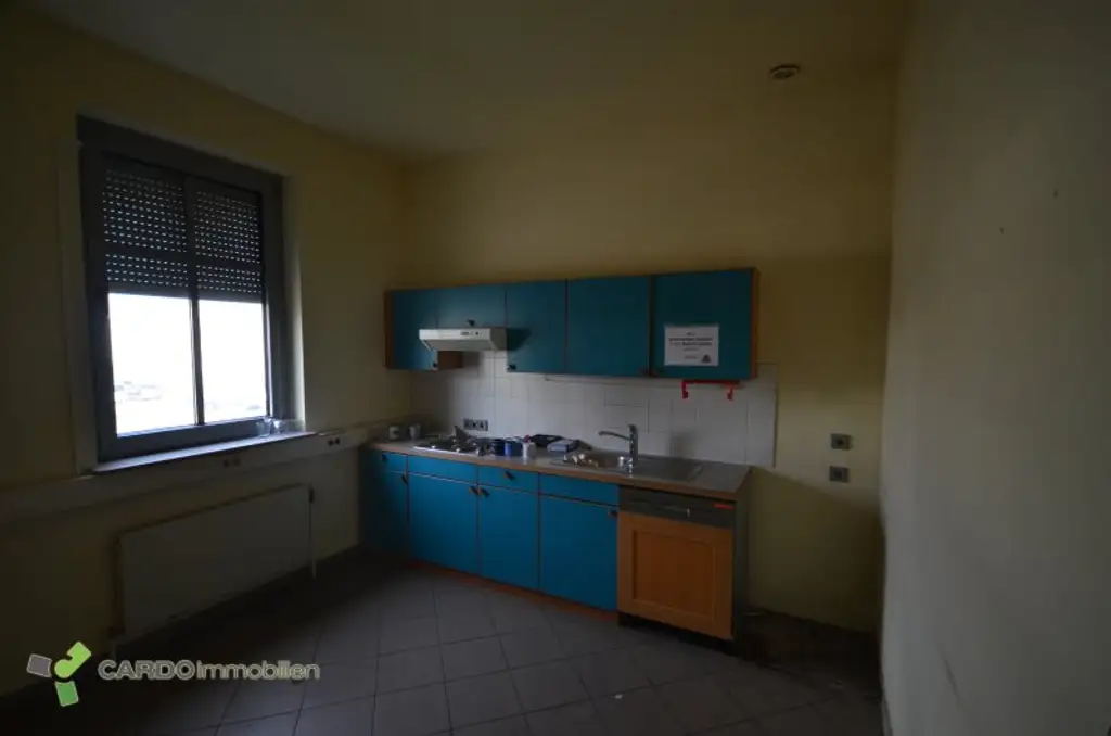 Halle und Lager 425m², 340m², 414m² für Veranstaltungen oder Lager, 2 Gewerbeobjekte nebeneinander mit große Parkplatz, entweder zusammen oder einzeln zu vermieten