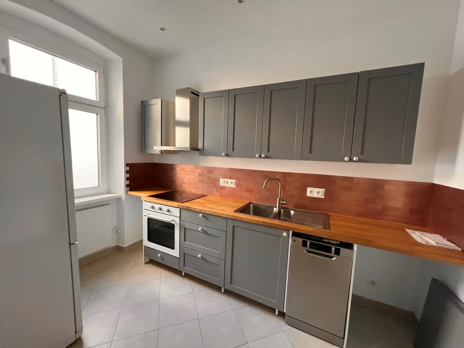 1 | GEMÜTLICHE 2-Zimmer Wohnung - Nähe Wilheminenspital | Prima Service Immobilien