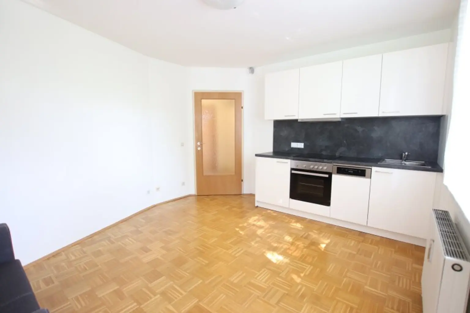 Schöne 2 Zi Wohnung mit Loggia in Waidmannsdorf