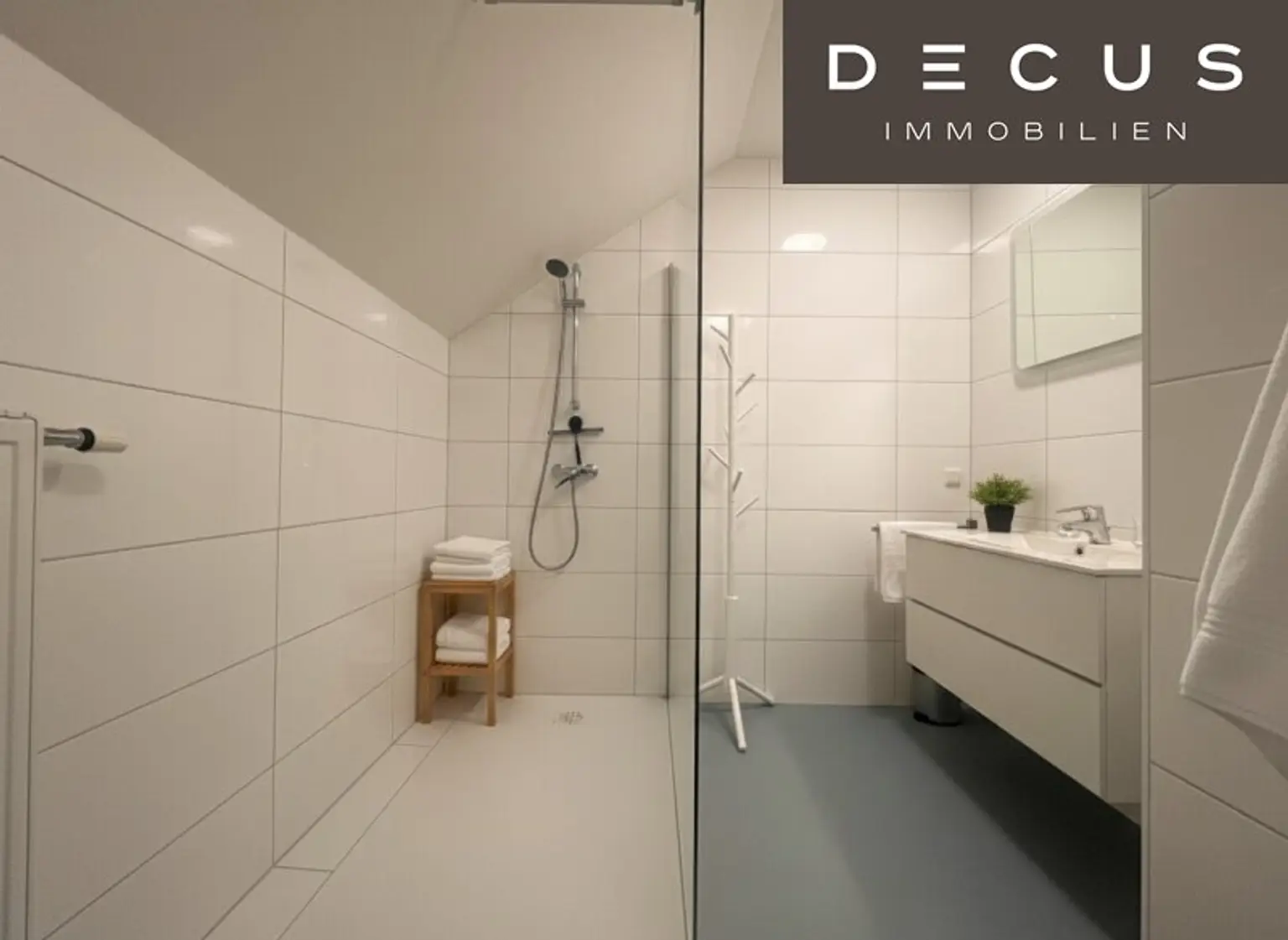 | TRAUMHAFTE IMMOBILIE IN FRAUENTAL AN DER LASSNITZ | CHARMANTE FRÜHSTÜCKSPENSION | INSGES. 3 HÄUSER & NEBENGEBÄUDE  | ca. 16.553m² FLÄCHE  inkl. ca.12.500m² LANDWIRTSCHAFTLICHER FLÄCHE | STEIRISCHES SCHILCHERLAND