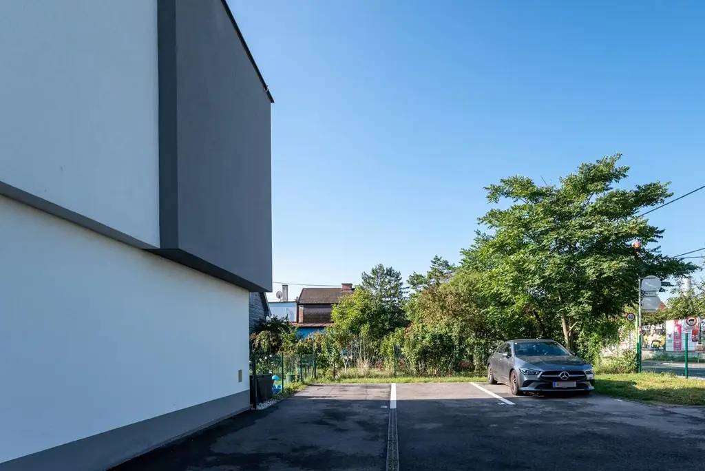 "Tolle Lage, Tolles Haus - LOBAU inkl. Autoabstellplatz"