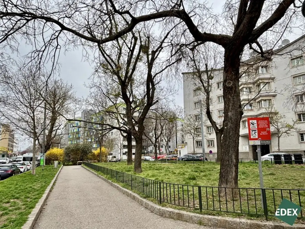 Sanierungsobjekt: 2 Zimmer Wohnung beim Erich-Auer-Park, 1140 Wien