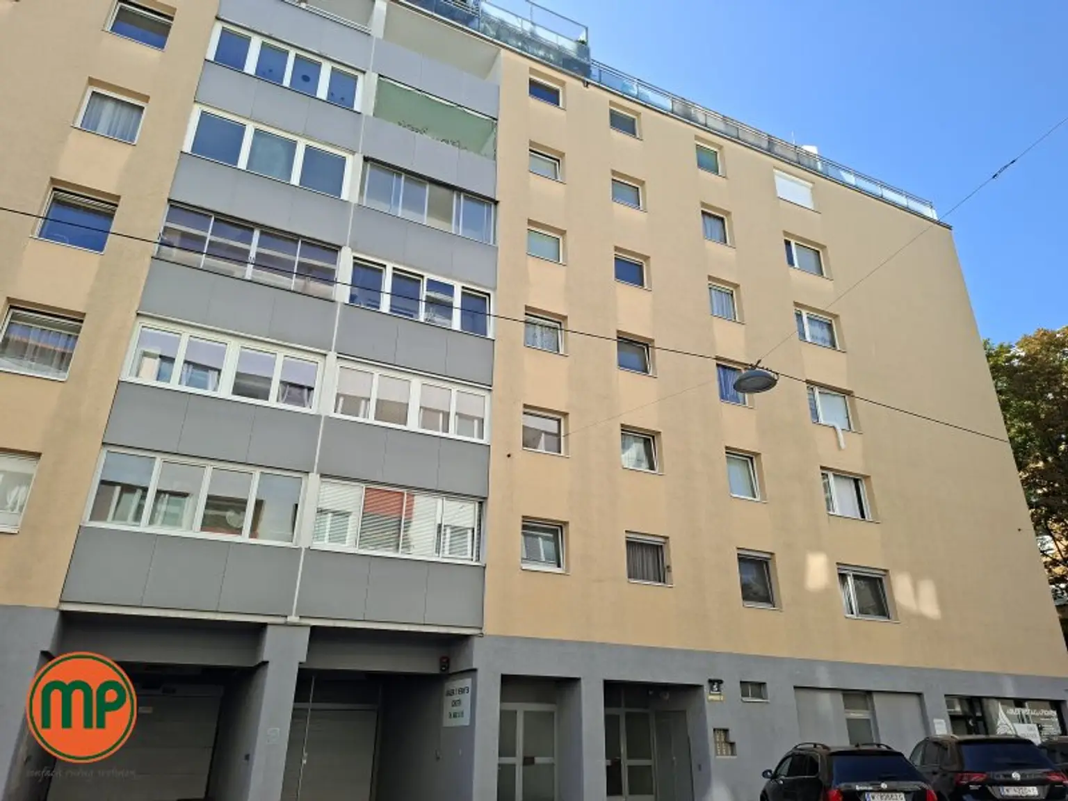 Wohnen mit Weitblick - stilvolle DG-Wohnung mit 2 Terrassen